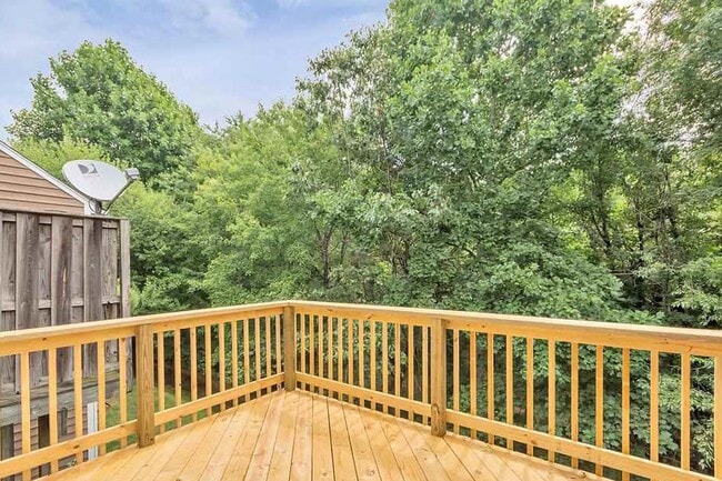 Building Photo - River Run Townhome With Large Finished Basement