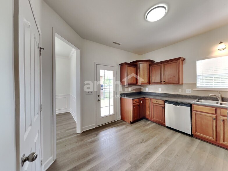 Building Photo - 3013 Community Cir