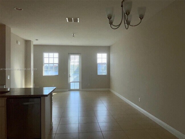 Building Photo - 2929 SW 119th Way