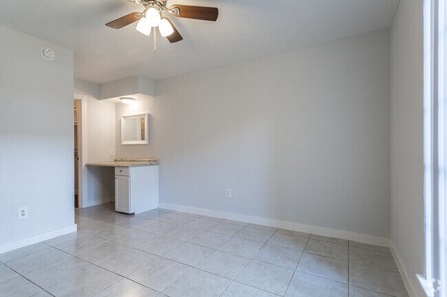 Bedroom - Broadway Park Apartments