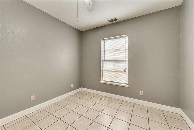 Building Photo - 202 S Willomet Ave