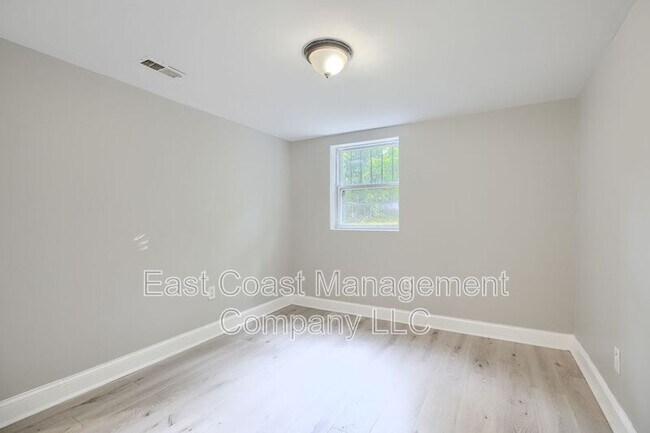 Building Photo - 332 S Franklintown Rd
