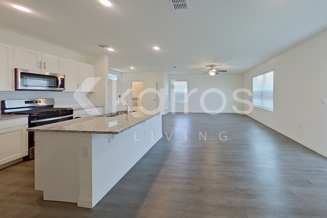 Building Photo - 32040 Katelin Cir