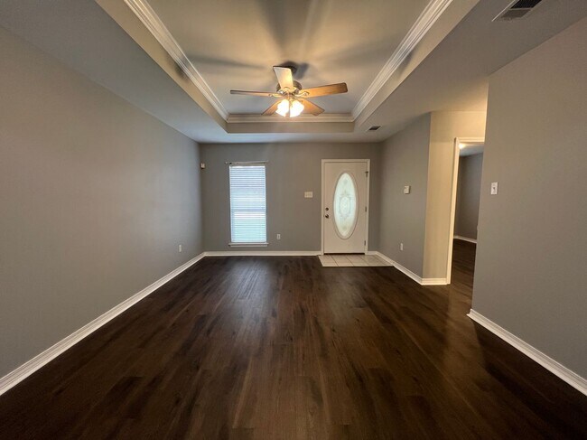Building Photo - 108 Brandi Ln