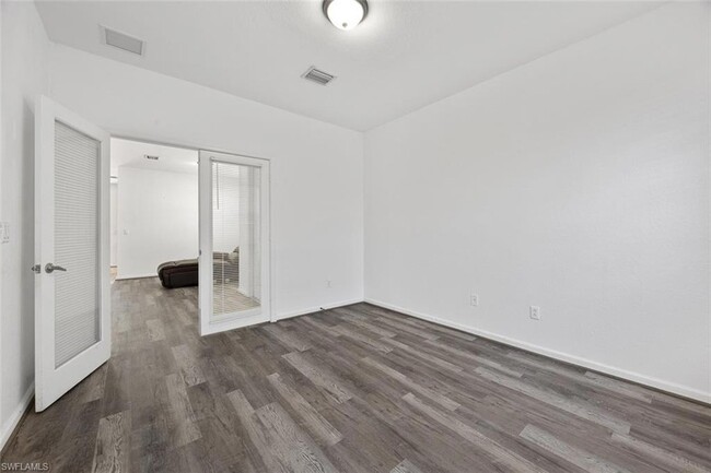 Building Photo - 7013 Romana Way