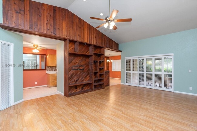 Building Photo - 9360 Chelsea Dr S