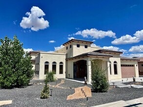 Building Photo - 8024 Canoncito Dr