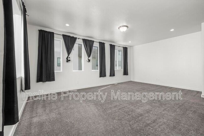Building Photo - 407 S Meadow Garden Rd