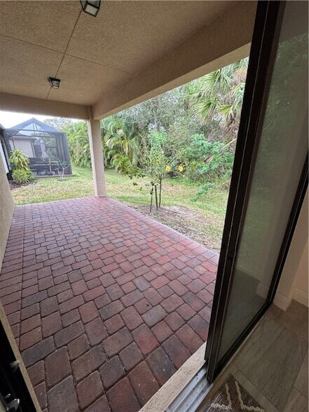 Building Photo - 1751 Willows Sq