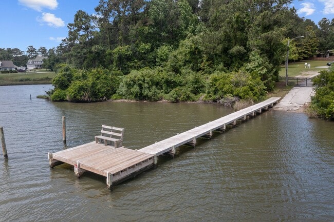 Building Photo - 408 Celtic Ash St