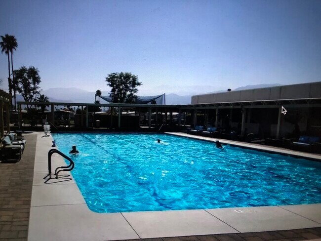 Building Photo - 73270 Desert Greens Dr N