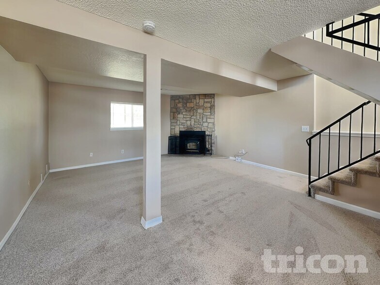 Building Photo - 5772 S Netherland St