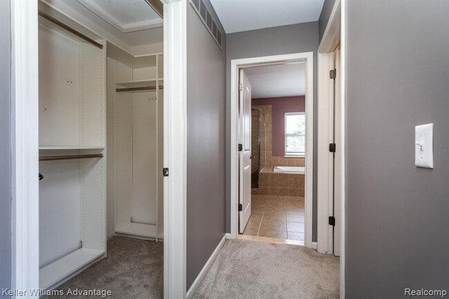 Building Photo - 24975 Bloomfield Ct