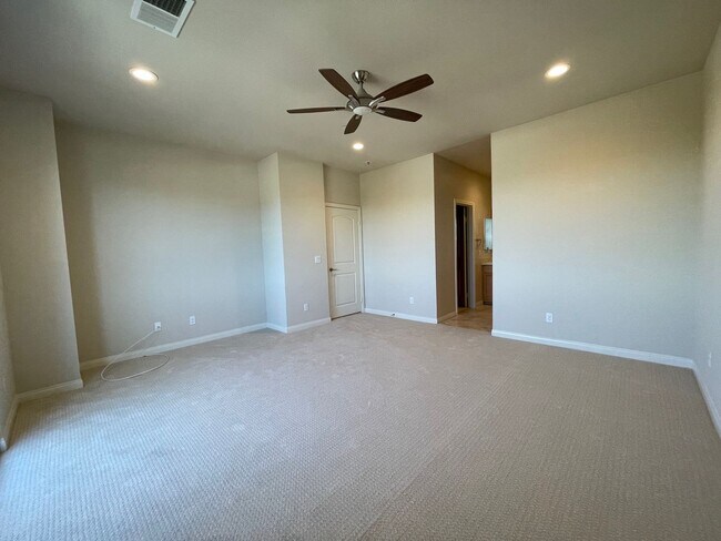 Building Photo - 534 Camden Yards Wy