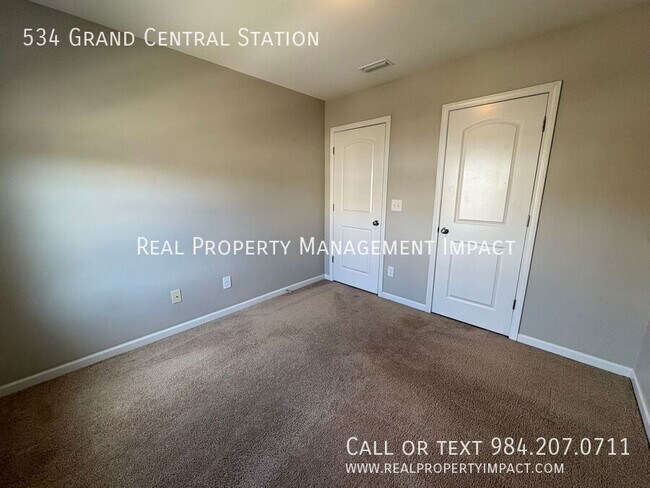 Building Photo - 534 Grand Central Sta