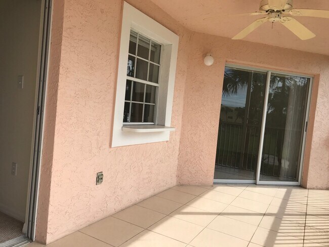 Building Photo - Quail Forest Condo For Rent - Awesome view of the Golf Course!