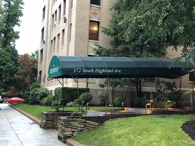 Building Photo - Fully Furnished 1 Bedroom, 1 Bathroom Cond...