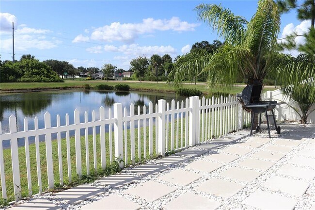 Building Photo - 12107 Barnsley Reserve Pl