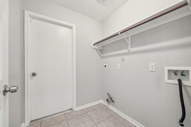 Building Photo - 18214 Olive Tree Ct