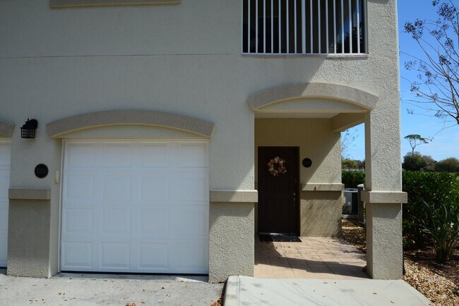 Building Photo - Tidelands Condo! Community amenities!