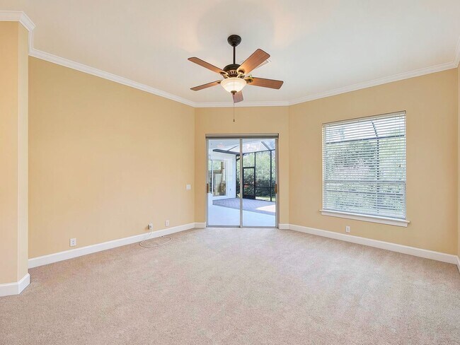 Building Photo - Now Available for Rent – 4/3 with flex room