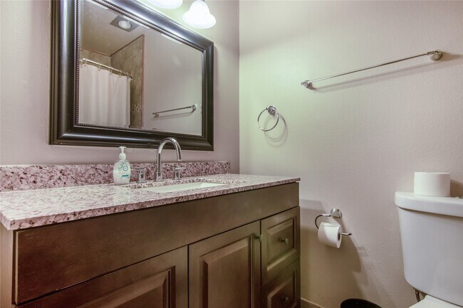 Building Photo - 9344 Briar Forest Dr