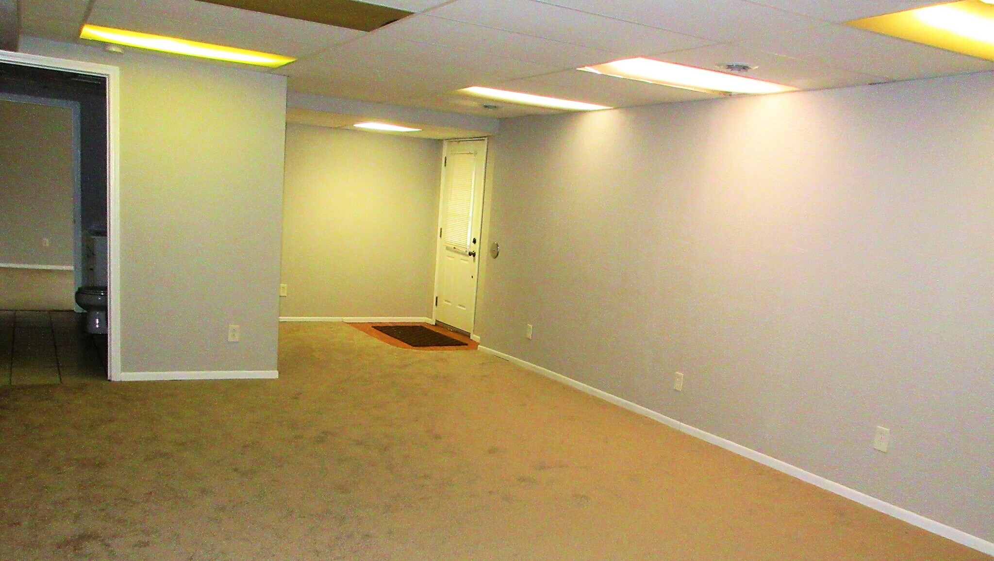 Building Photo - 206 Crescent Ave