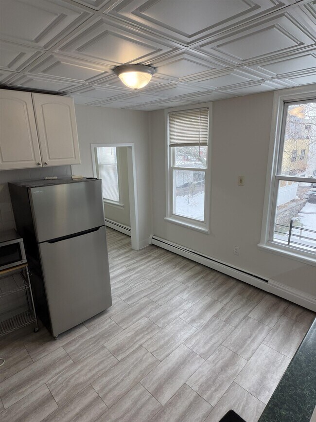 Building Photo - 317 21st St