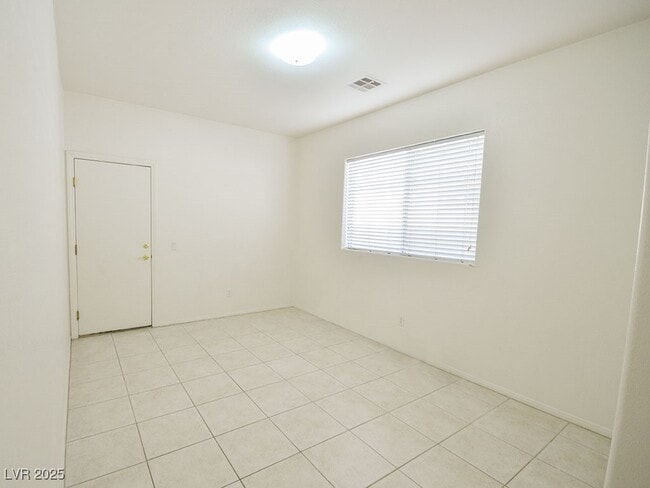 Building Photo - 10325 Whispy Willow Way