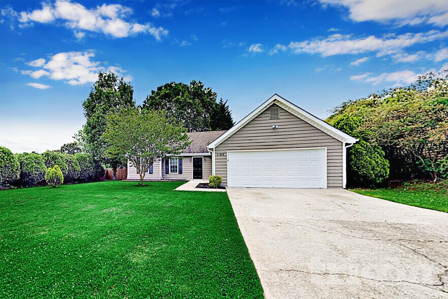 Building Photo - 1185 Mercury Dr SE