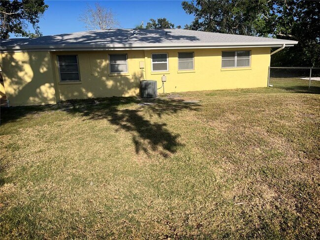 Building Photo - 5908 Murdock Ave