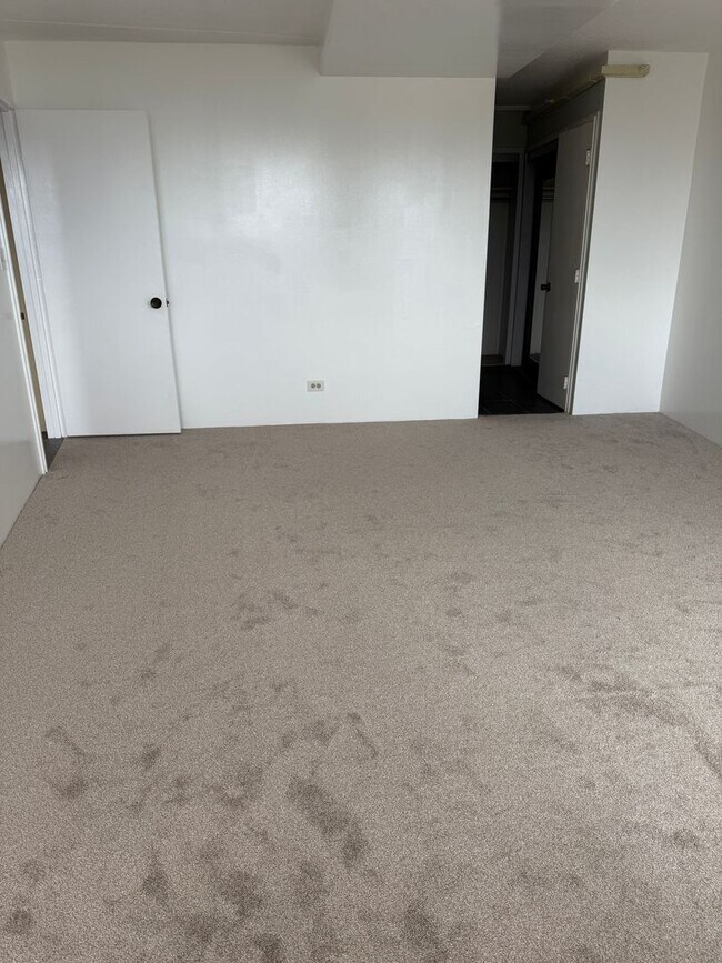 Building Photo - 2 bedroom at the Marco Polo for $2,700.00