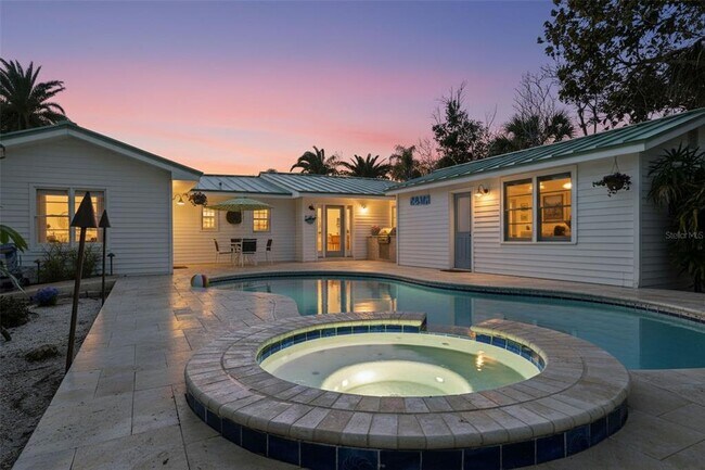 Building Photo - 759 Lantana Ave