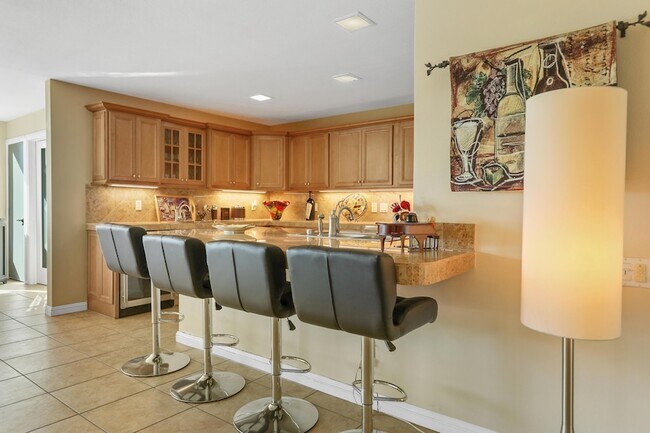 Building Photo - 42505 Adams St