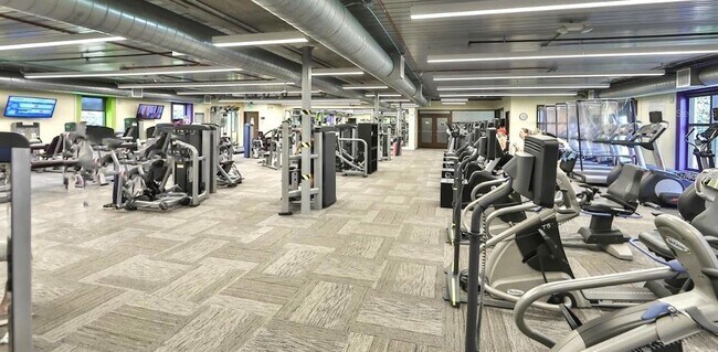 Building Photo - 731 Masterpiece Dr