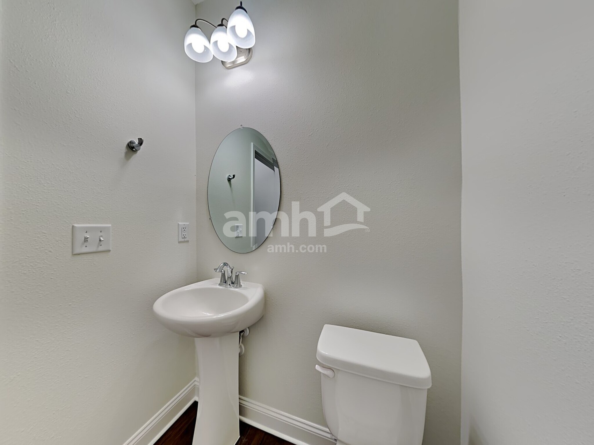 Building Photo - 203 Banyan Frst Dr