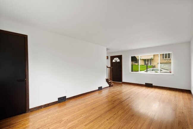 Building Photo - READY FOR MOVE IN! FULLY REMODELED 3-BEDRO...