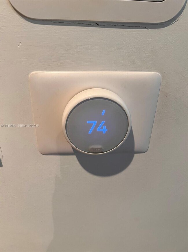 Building Photo - 801 S Miami Ave