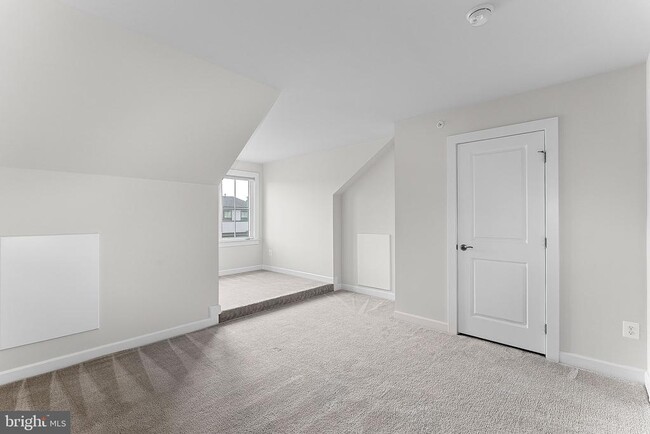 Building Photo - 43372 Whitehead Ter