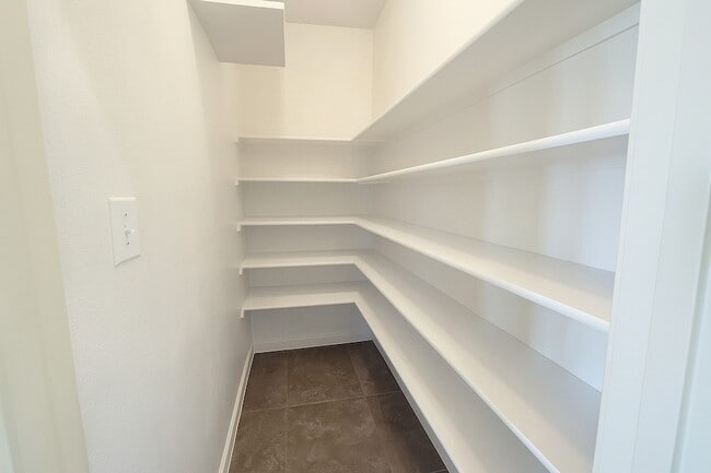 Building Photo - 6413 Fitzgerald Dr