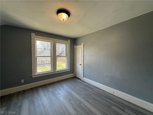 Building Photo - 3860 W 37th St