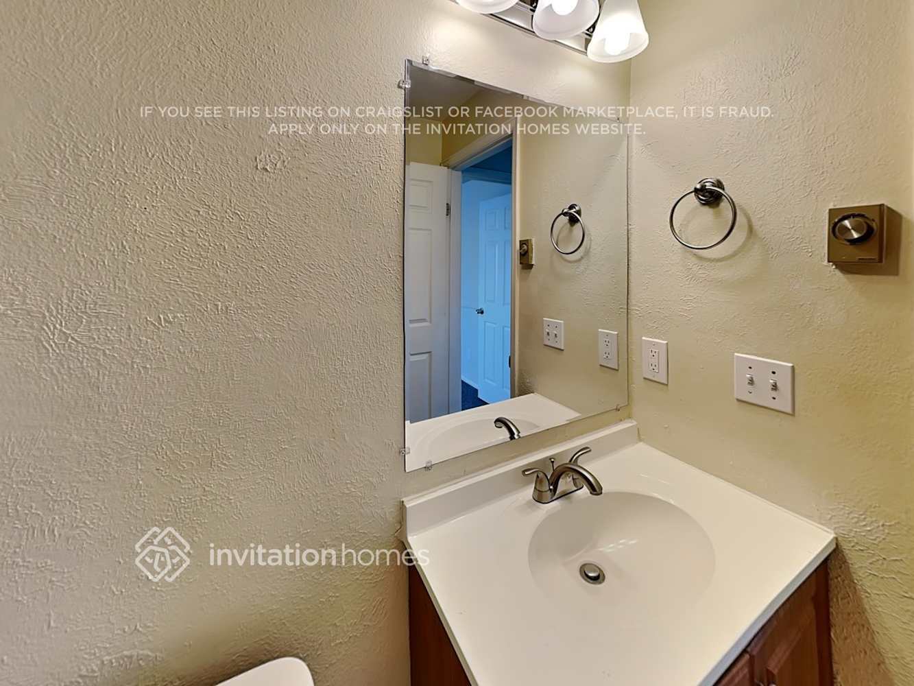 Building Photo - 17766 E Arizona Ave