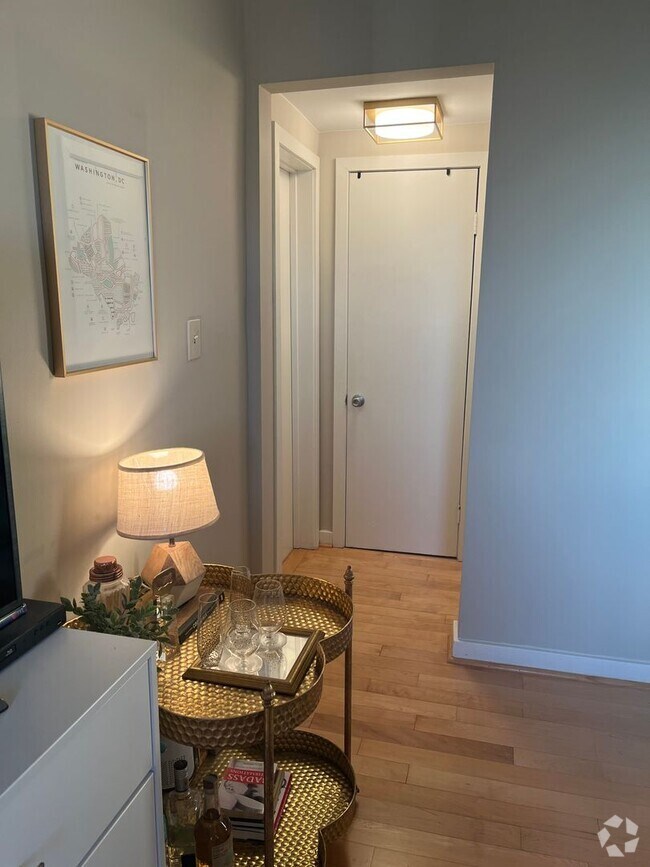 Building Photo - Bright 1BR in Bloomingdale – $1,800/mo | P...