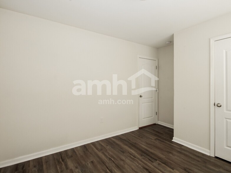 Building Photo - 7113 Boykin Spaniel Way