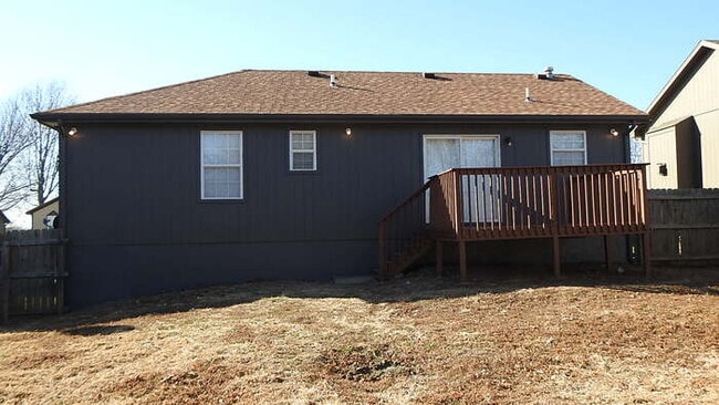 Building Photo - 3bed 2 full bath in Fort Osage Area