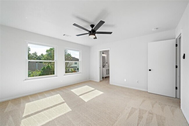 Building Photo - 22823 Tara Way Dr