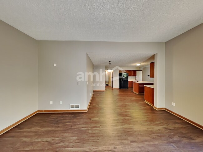Building Photo - 1866 Pinnacle Club Dr
