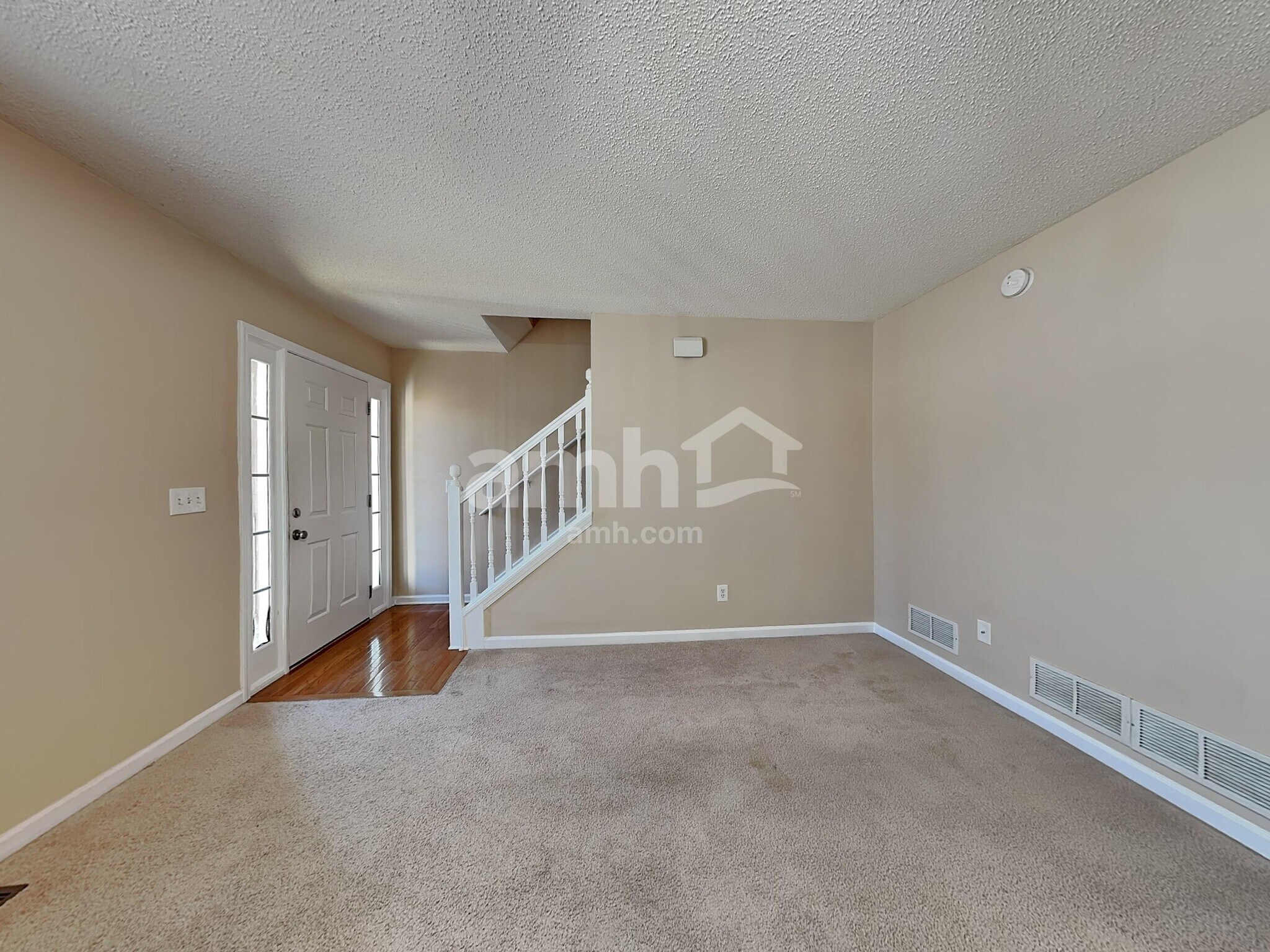 Building Photo - 76 Oak Springs Ln