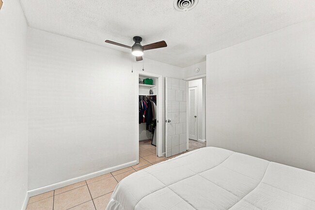 Building Photo - 2908 NW 48th St