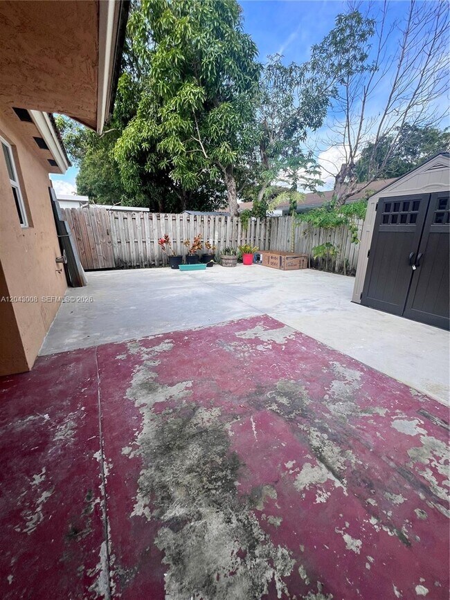 Building Photo - 20613 SW 93rd Ave
